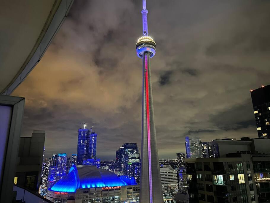 Luxury Condo - Steps To Everything - Balcony View Toronto Extérieur photo